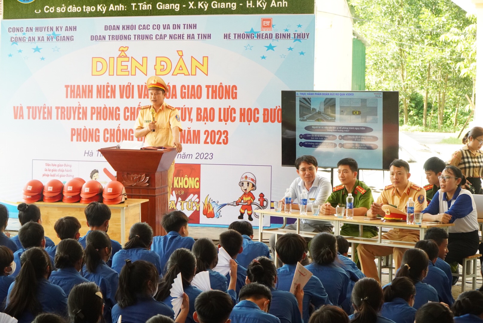 DIỄN ĐÀN THANH NIÊN VỚI VĂN HÓA GIAO THÔNG VÀ TUYÊN TRUYỀN PHÒNG CHỐNG MA TÚY, BẠO LỰC HỌC ĐƯỜNG NĂM 2023